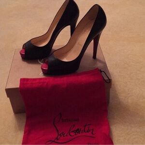 Beautiful Sexy Christian Louboutin very prive heels!